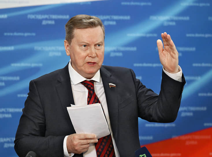 Олег Нилов 
