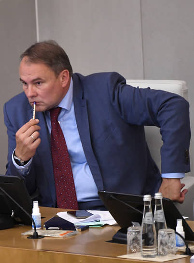 Петр Толстой