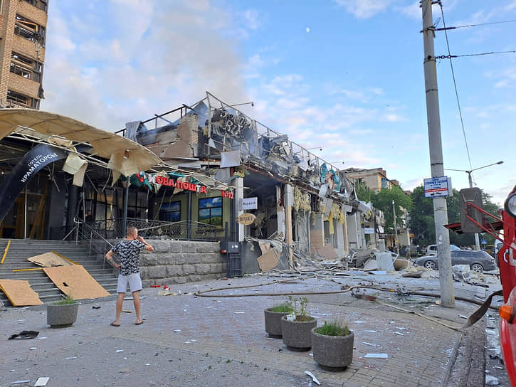 Последствия удара в Краматорске 