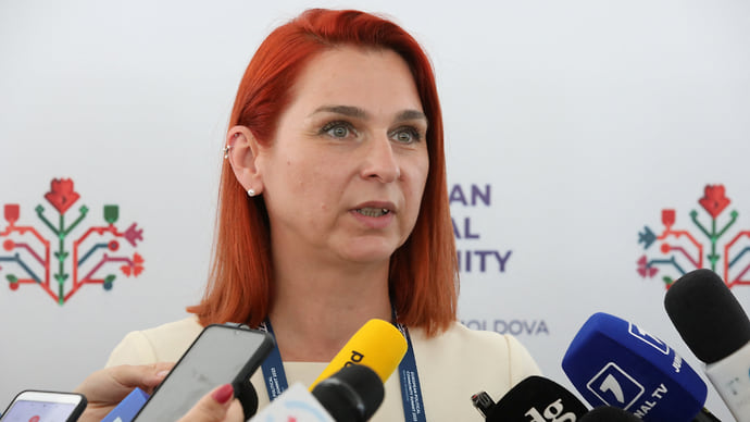 Глава МВД Молдавии ушла в отставку из-за стрельбы в аэропорту Кишинева