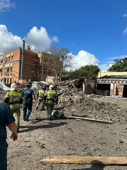 Взрыв произошел в центре Таганрога у кафе «Чехов сад»
