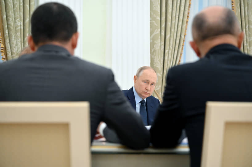 Владимир Путин во время совещания 3 августа 