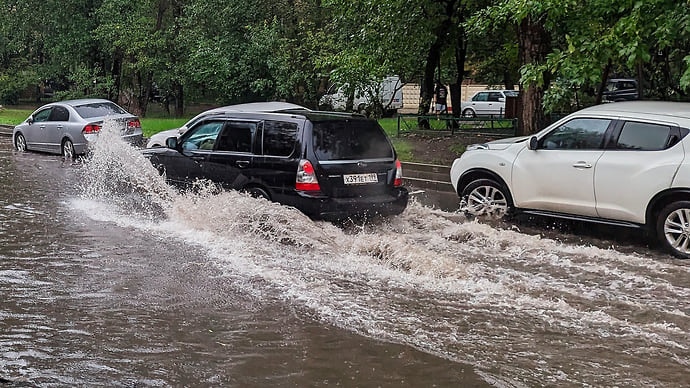 В Москве после ливня погибли два диггера