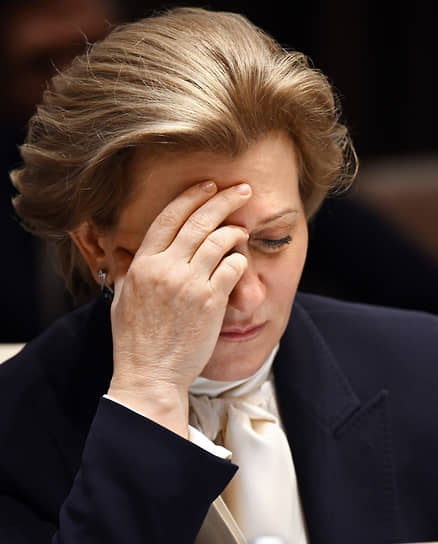 Анна Попова 