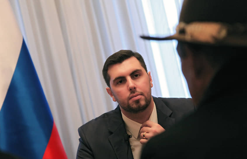 Глава Российского антиглобалистского движения Александр Ионов 
