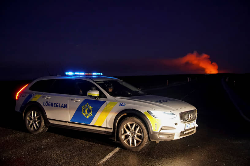 Полиция заблокировала въезд в Гриндавик 
