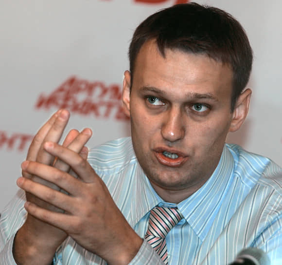 Алексей Навальный, тогда член федерального совета «Яблока», на пресс-конференции «Идеология национал-демократического движения в России» в 2007 году 