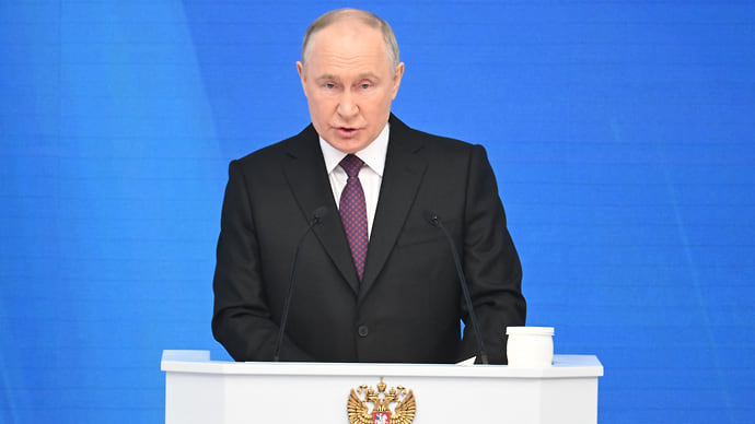 Путин предложил сформировать шестилетний финансовый план развития