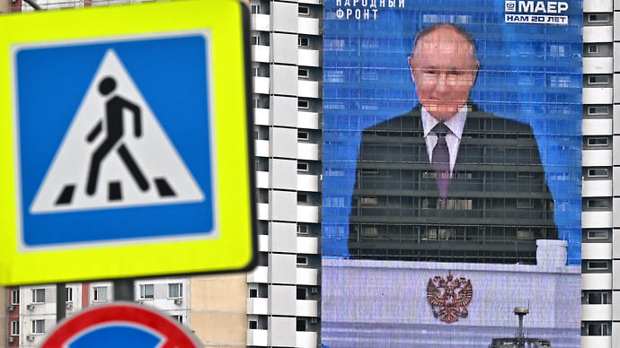 Путин анонсировал кадровую программу для бойцов СВО «Время героев»
