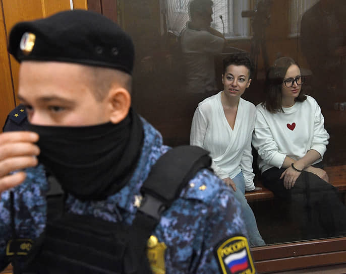 Режиссер Евгения Беркович и драматург Светлана Петрийчук 
