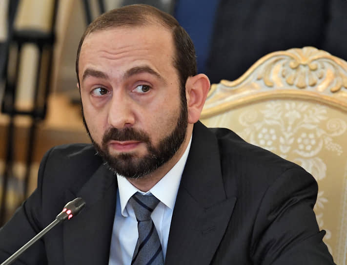 Министр иностранных дел Армении Арарат Мирзоян 