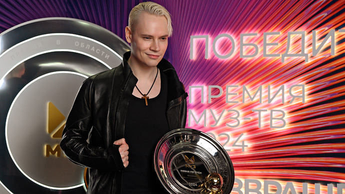 ЕС ввел санкции против «Совкомфлота», «Уральских авиалиний» и певца Shaman