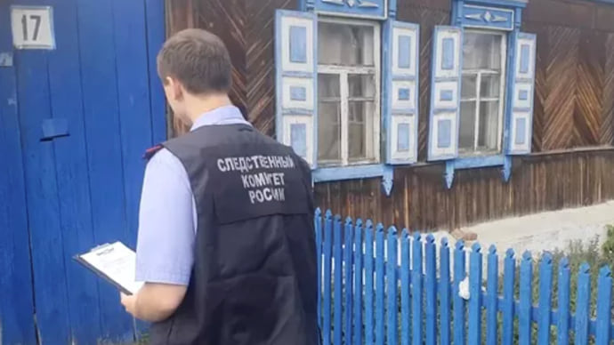 В Челябинске допросили девушку, которая провела 14 лет в заточении