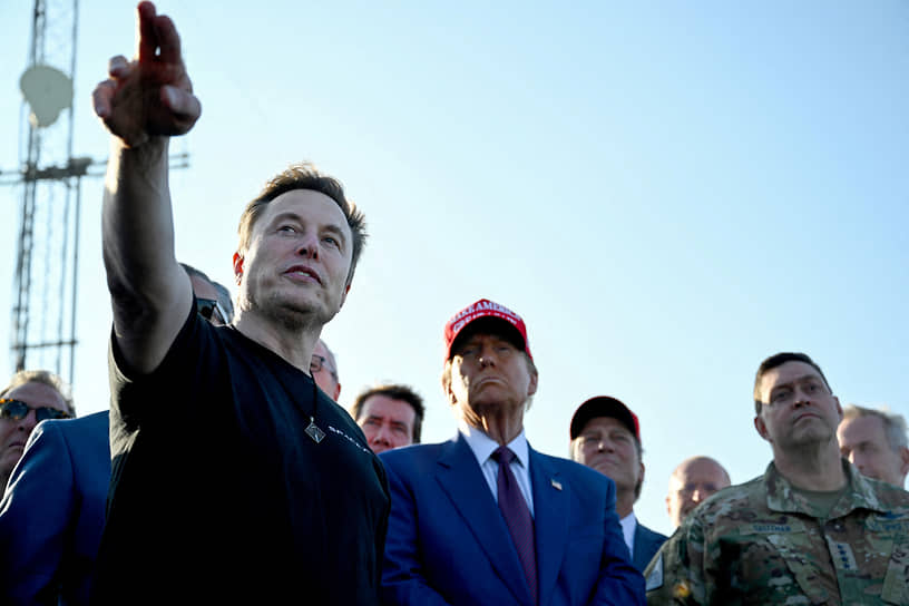Илон Маск с Дональдом Трампом во время запуска космического корабля SpaceX  