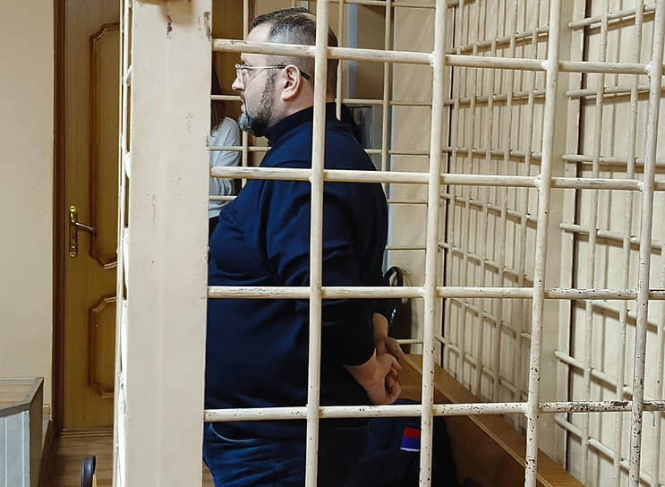 Владимир Лукин в зале суда 