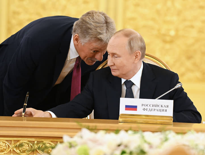 Дмитрий Песков и Владимир Путин 