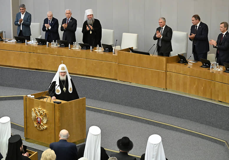 Патриарх Московский и всея Руси Кирилл на заседании в Госдуме 