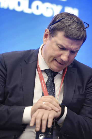 Олег Бочаров  