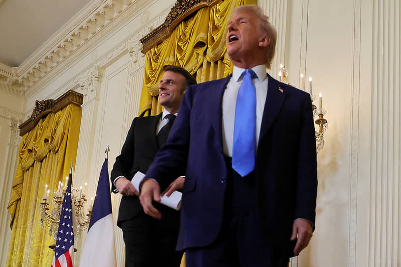 Президент Франции Эмманюэль Макрон и президент США Дональд Трамп  