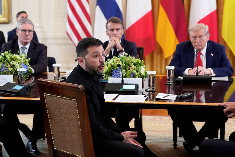 Кир Стармер, Владимир Зеленский, Эмманюэль Макрон и Дональд Трамп (слева направо) 