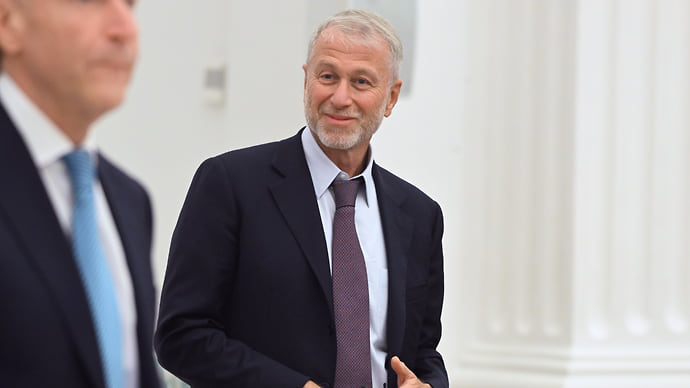 Представитель Абрамовича опроверг сообщения о покупке футбольного клуба