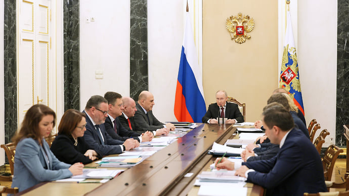 Путин: уровень бедности в РФ должен стать ниже 5% к 2036 году