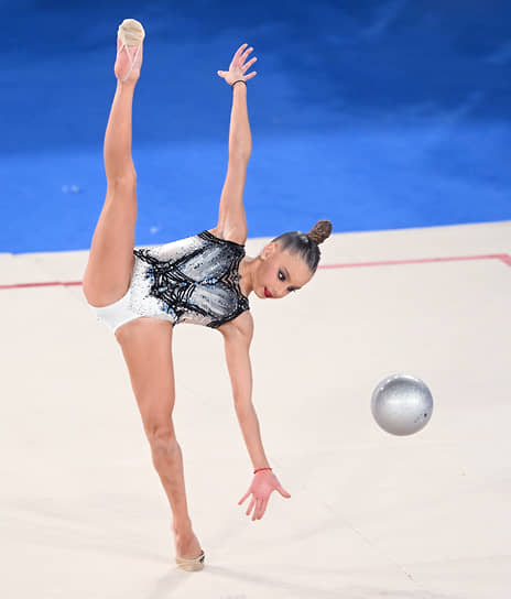 Гимнастка Элина Тарлева 