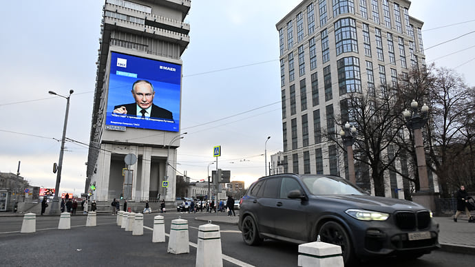 Путин рассказал, что живет в президентской квартире в Кремле