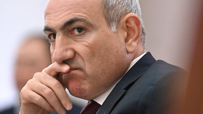 Пашинян поблагодарил Путина за содействие мирному процессу с Азербайджаном