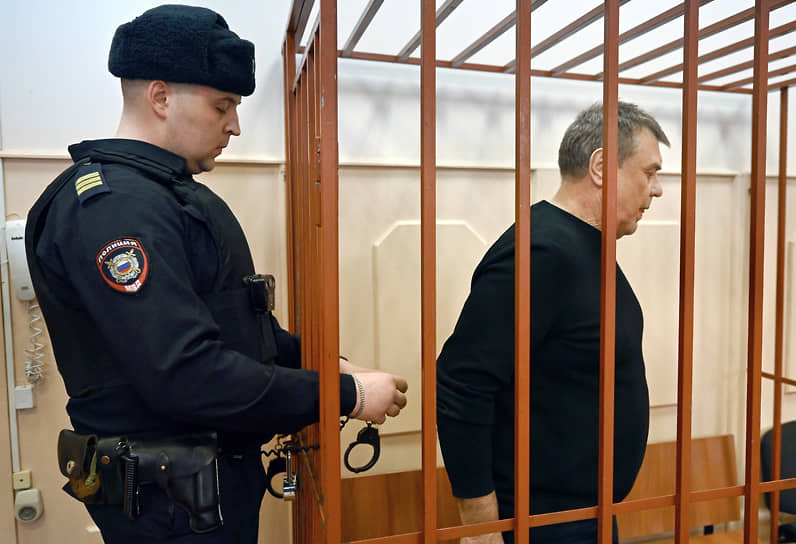Геннадий Сахаров