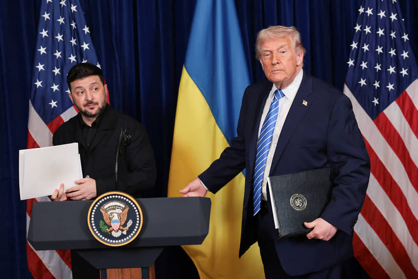 Президент США Дональд Трамп (справа) и президент Украины Владимир Зеленский