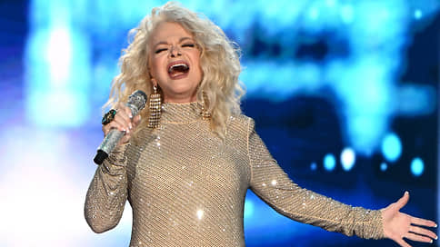 Юбилейный концерт Долиной в Петербурге перенесли с февраля на ноябрь