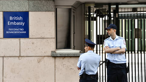 ФСБ выявила сотрудника британских спецслужб в посольстве в Москве