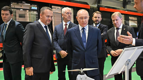Путин поручил ускорить внедрение беспилотных технологий