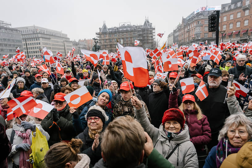 Участники протестов в Копенгагене