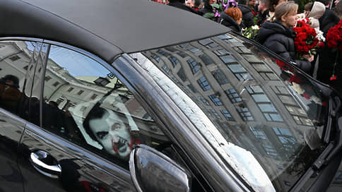 Ректора Школы-студии МХАТ Золотовицкого похоронили на Троекуровском кладбище