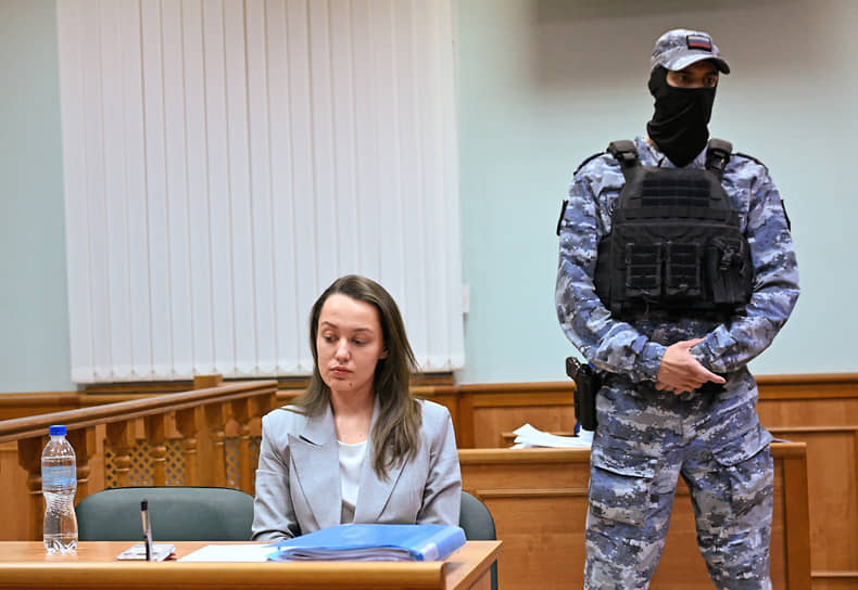 Адвокат Долиной Мария Пухова во время заседания суда 