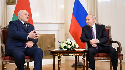 Путин провел телефонный разговор с Лукашенко