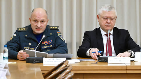 МЧС попросило Путина разрешить срочникам проходить службу пожарными