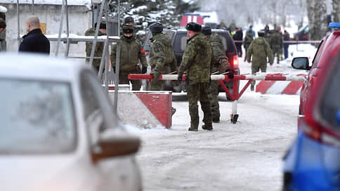 Минимум трое погибли при обрушении здания военной полиции под Петербургом