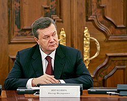 Янукович из Череповца за политической карьерой украинского брата Виктора (на фото) следил по теленовостям