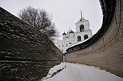 Новая отопительная система Троицкого собора в Пскове повредила старинному иконостасу 