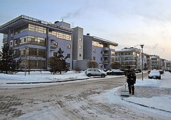 Татьяна Голикова живет в элитном поселке «Остров фантазий» в Крылатском, вместе с супругом Виктором Христенко. На поселок пошел было войной Юрий Лужков, но внезапно передумал 