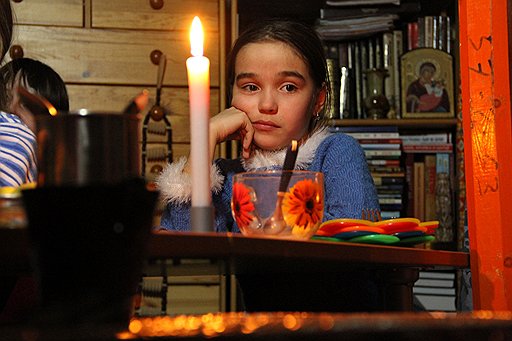 После городских квартир дети сначала скучают, а потом радуются подаренной свободе