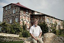 Владимир Мелихов (на фото) большую часть своей жизни сейчас посвящает не бизнесу, а сбору доказательств о «большевистском терроре и его человеконенавистнической сущности» 