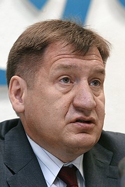Иван Стариков: «Многочисленные сезонные перекупщики, уверенные в своей безнаказанности, устанавливают очень жесткие ограничения на закупочные цены, что только порождает на селе атмосферу апатии и безысходности»