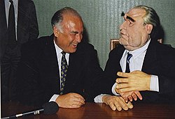 Виктор Степанович с Виктором Степановичем. Премьер был любимым героем программы НТВ «Куклы»