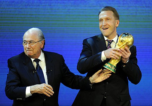 Крупная победа российского футбола — получение от ФИФА права на проведение Чемпионата мира 2018 года. Наконец‑то никто не будет спорить о том, вылетит или нет Россия на предварительном этапе чемпионата мира 
