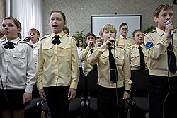 Патриотизм становится такой же частью учебного процесса, как биология или алгебра