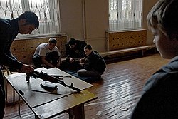 Как бы ни касался педагогический прогресс нашей школы, в ней всегда будут разбирать и собирать автомат